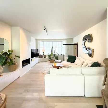 Peaceful 3-bedroom With Spacious Garden In