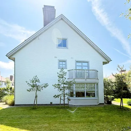 Peaceful 3-bedroom With Spacious Garden In Knokke-Heist